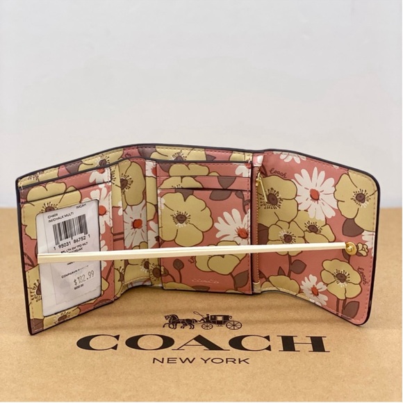 Coach small white Wallet - Picture 6 of 10